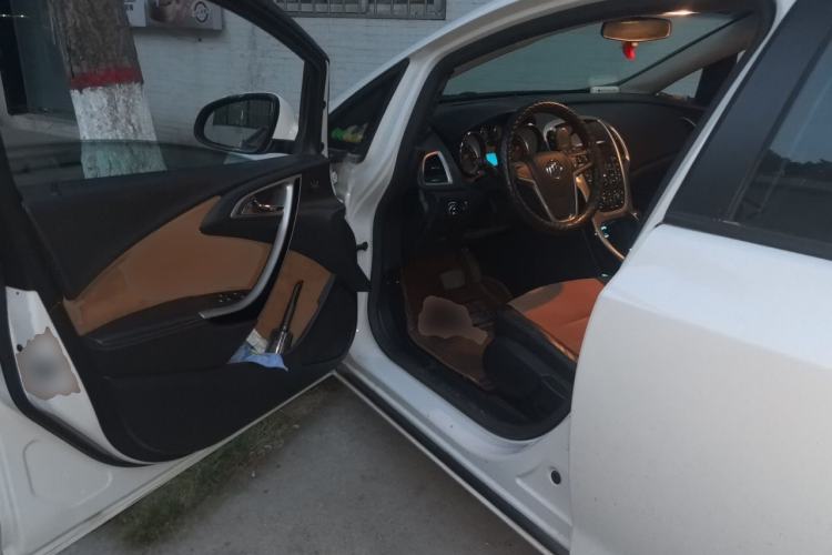 Used Buick GT 2014 XT 1.6L Automatic Fashion Edition Driver Seat
