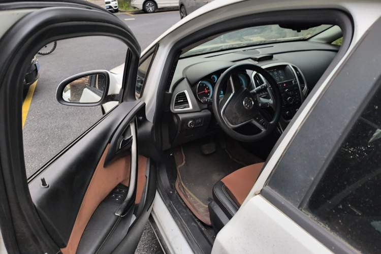 Used Buick GT 2014 XT 1.6T Automatic New Sharp Sport Edition Driver Seat
