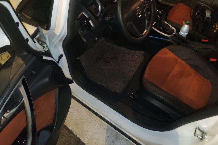 Used Buick GT 2014 XT 1.6T Automatic Fashion Sport Edition Driver Seat
