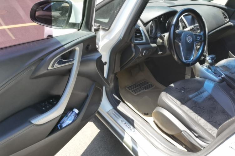 Used Buick GT 2014 XT 1.6L Automatic Fashion Edition Driver Seat