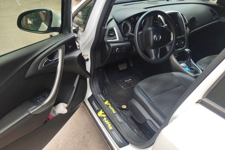 Used Buick GT 2014 XT 1.6L Automatic Fashion Edition Driver Seat