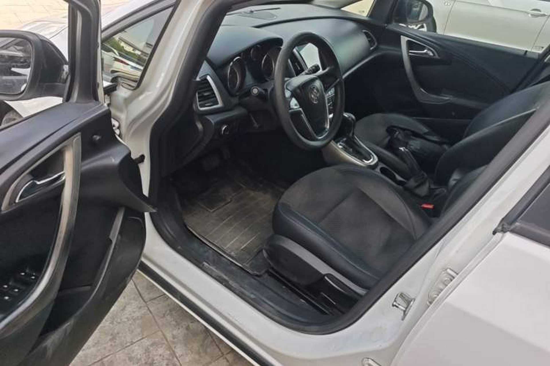 Used Buick GT 2014 XT 1.6L Automatic Fashion Edition Driver Seat