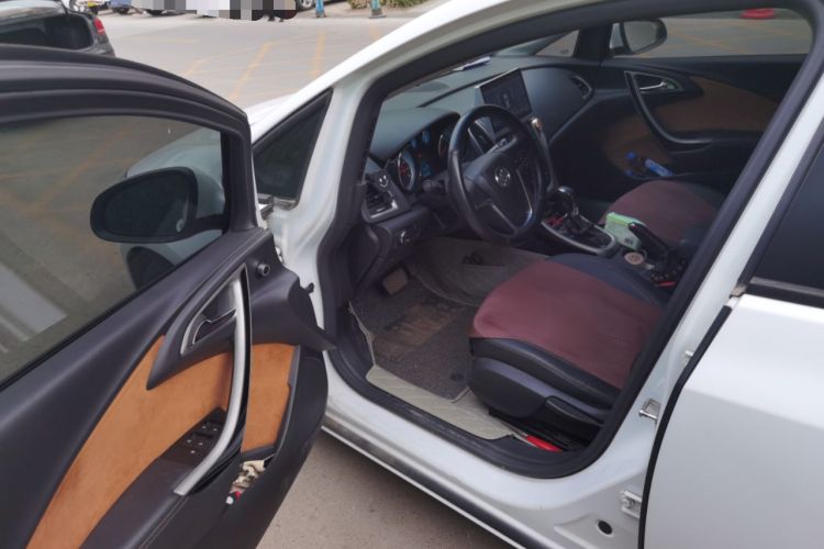 Used Buick GT 2014 XT 1.6L Automatic Fashion Edition Driver Seat