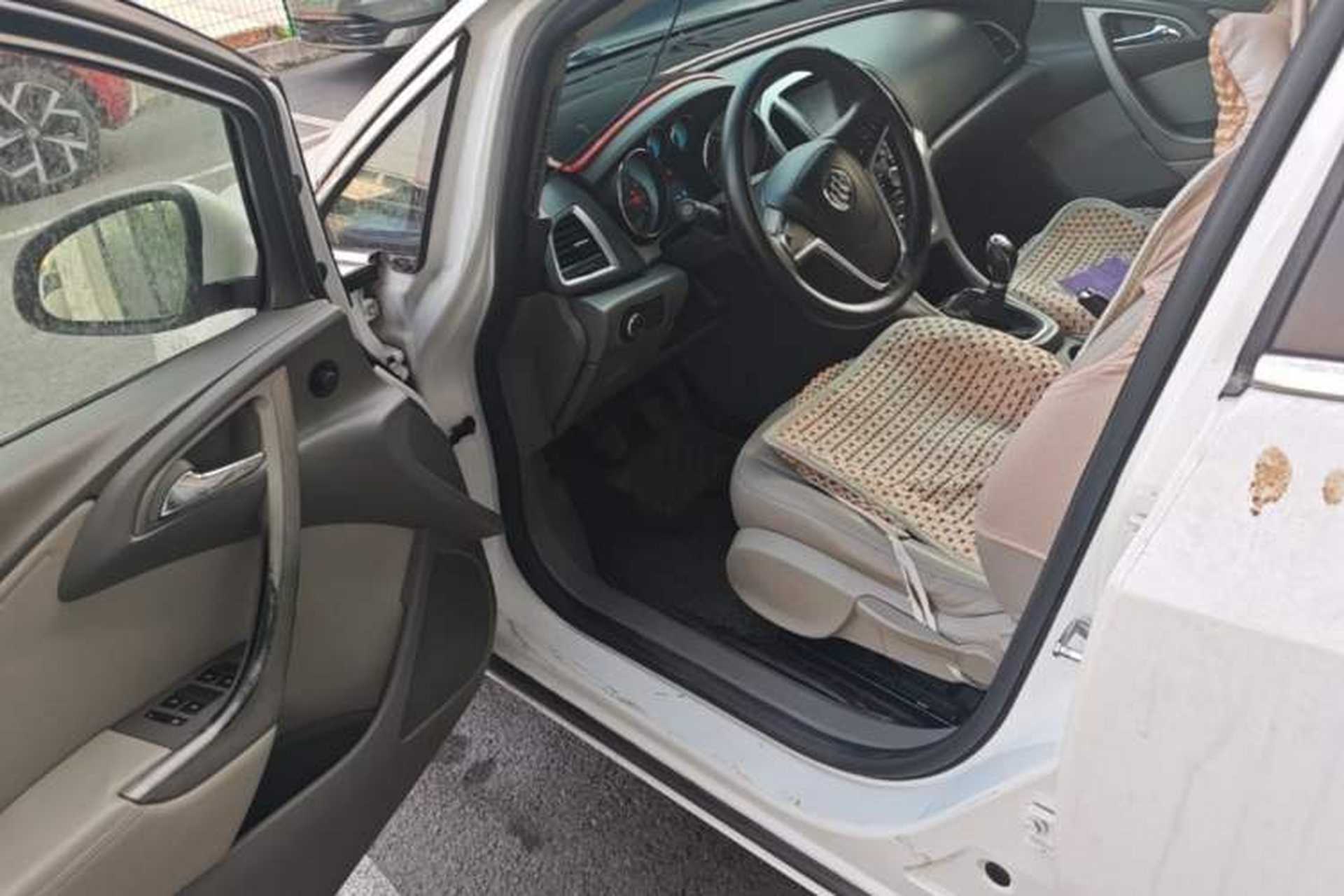 Used Buick GT 2014 XT 1.6L Manual Entry-Level Model Driver Seat