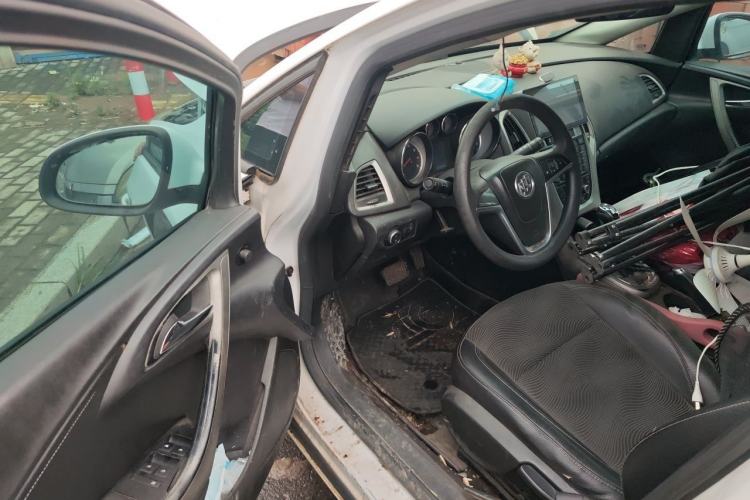 Used Buick GT 2014 XT 1.6L Automatic Fashion Edition Driver Seat