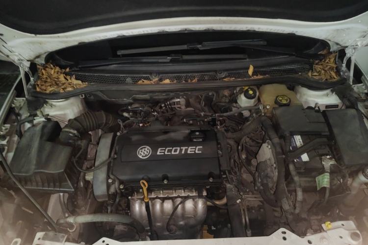 Used Buick GT 2014 XT 1.6L Automatic Fashion Edition Engine Bay
