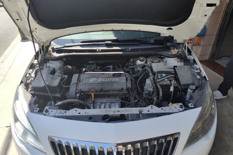 Used Buick GT 2014 XT 1.6L Automatic Fashion Edition Engine Bay