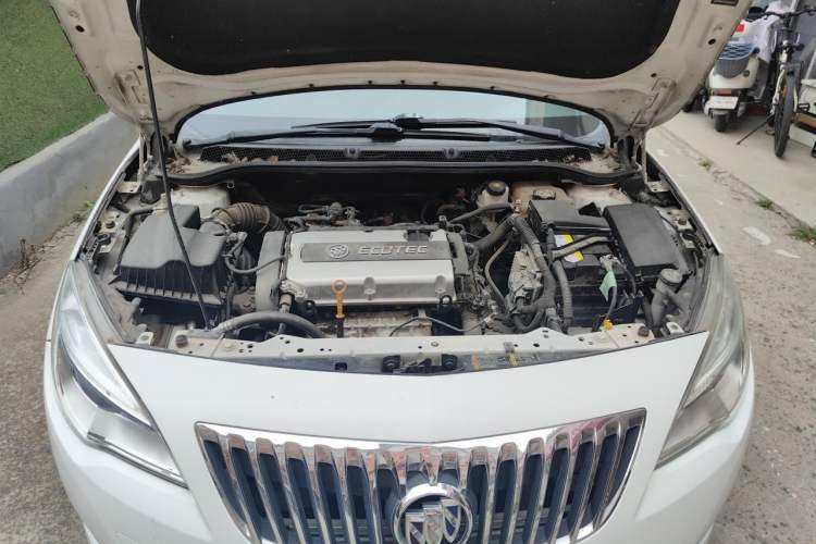 Used Buick GT 2014 XT 1.6L Automatic Fashion Edition Engine Bay