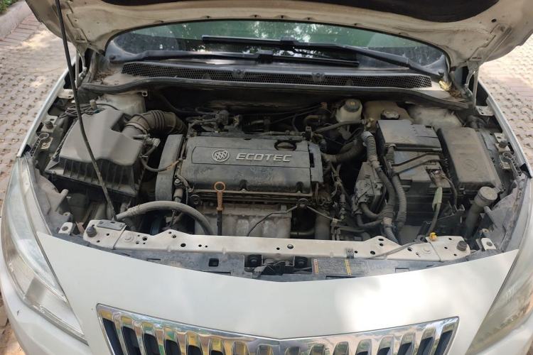 Used Buick GT 2014 XT 1.6L Automatic Fashion Edition Engine Bay