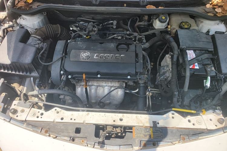 Used Buick GT 2014 XT 1.6L Automatic Fashion Edition Engine Bay