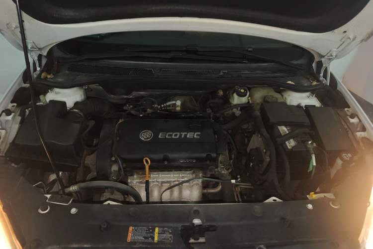 Used Buick GT 2014 XT 1.6L Automatic Fashion Edition Engine Bay
