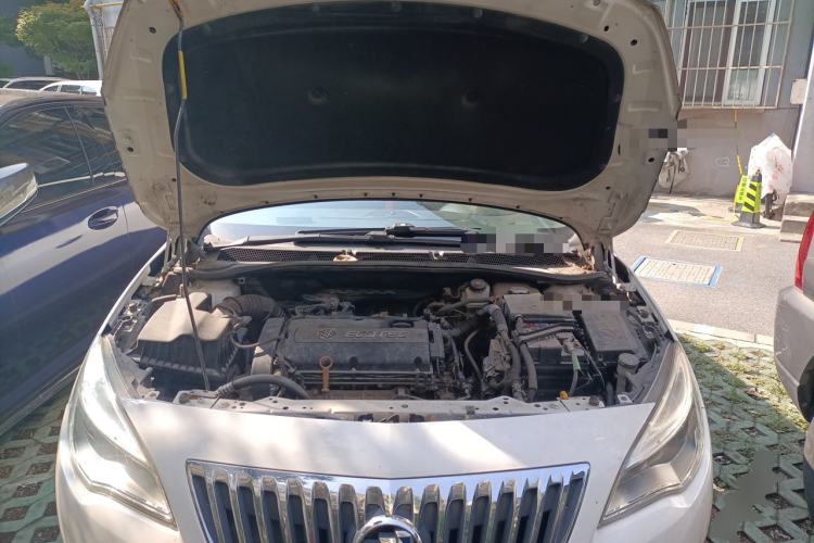 Used Buick GT 2014 XT 1.6L Automatic Fashion Edition Engine Bay