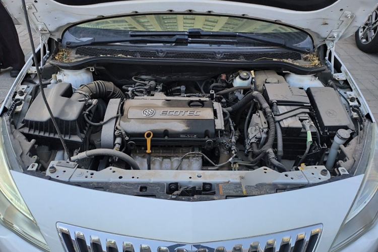 Used Buick GT 2014 XT 1.6L Automatic Fashion Edition Engine Bay