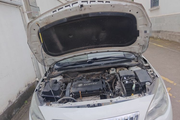 Used Buick GT 2014 XT 1.6L Automatic Fashion Edition Engine Bay