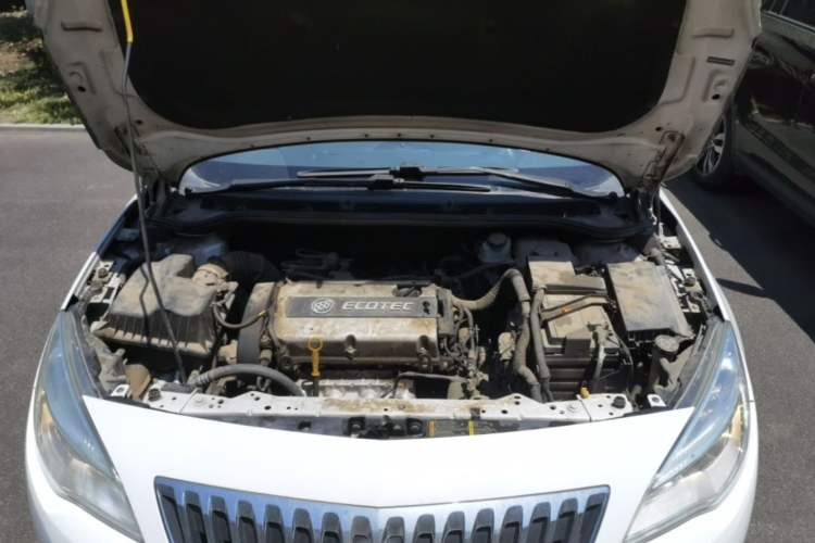 Used Buick GT 2014 XT 1.6L Automatic Fashion Edition Engine Bay