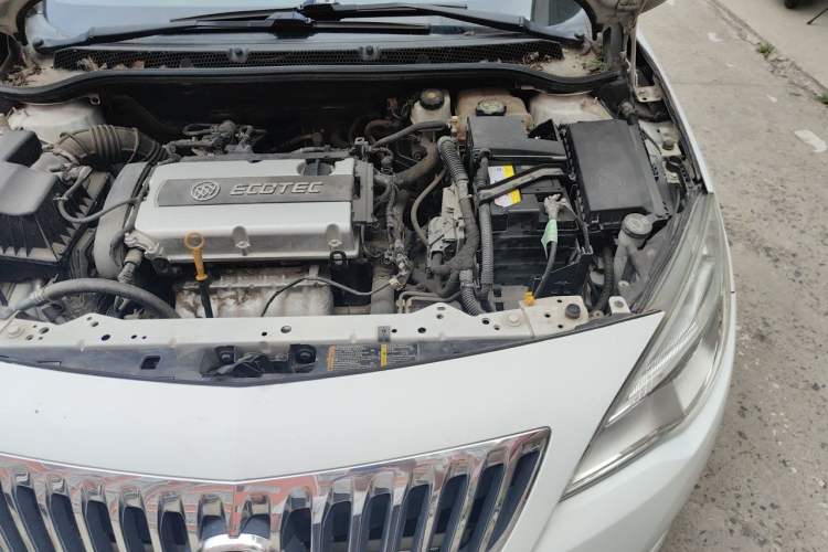 Used Buick GT 2014 XT 1.6L Automatic Fashion Edition Engine Bay Left