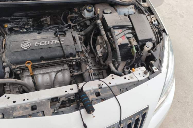 Used Buick GT 2014 XT 1.6L Automatic Fashion Edition Engine Bay Left