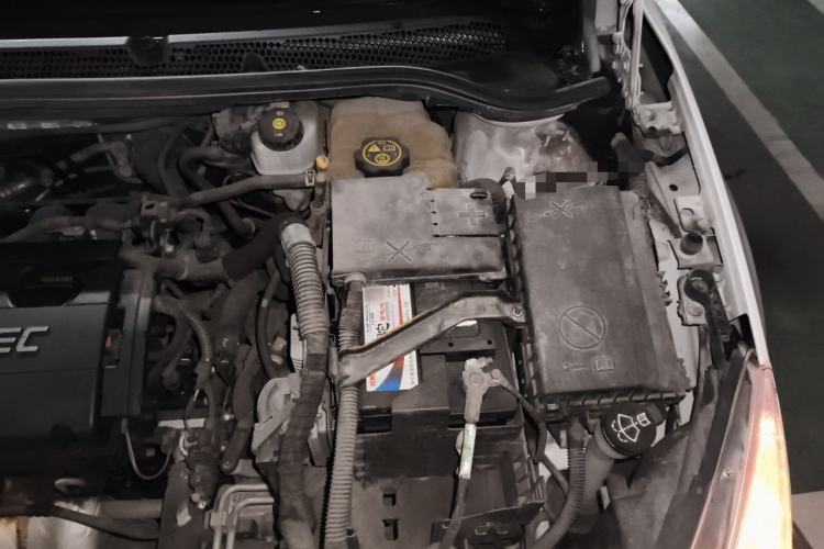 Used Buick GT 2014 XT 1.6L Automatic Fashion Edition Engine Bay Left