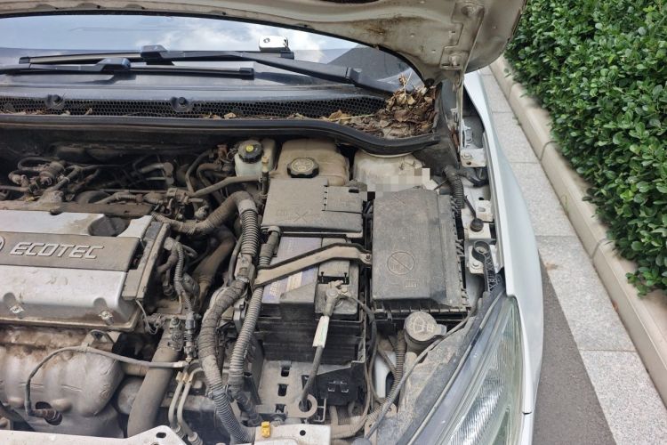 Used Buick GT 2014 XT 1.6L Automatic Fashion Edition Engine Bay Left