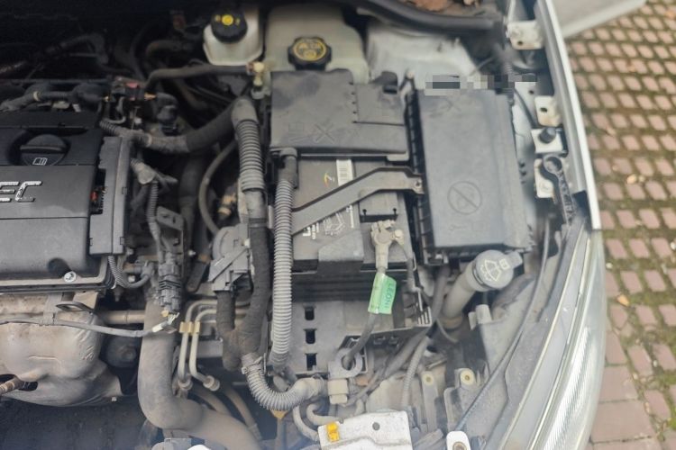 Used Buick GT 2014 XT 1.6L Automatic Comfort Edition Engine Bay Left
