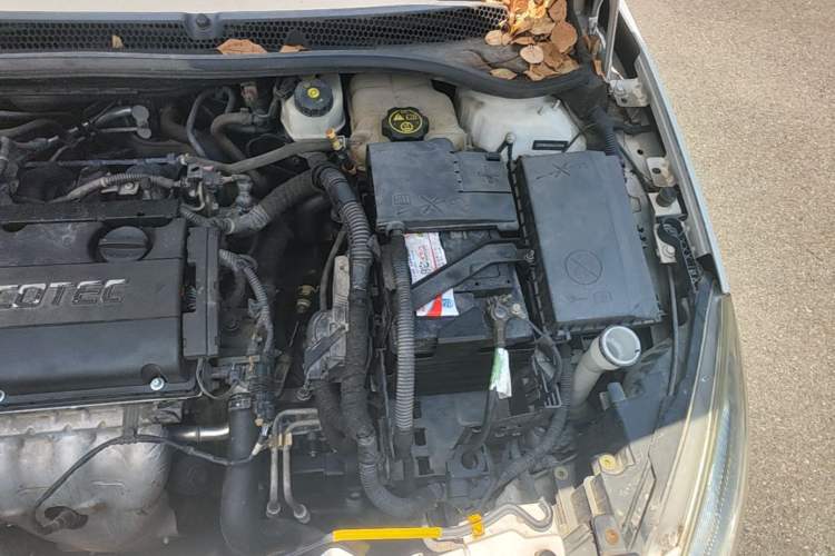 Used Buick GT 2014 XT 1.6L Automatic Fashion Edition Engine Bay Left