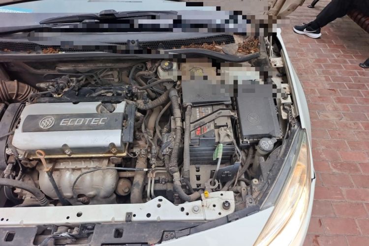 Used Buick GT 2014 XT 1.6L Automatic Fashion Edition Engine Bay Left