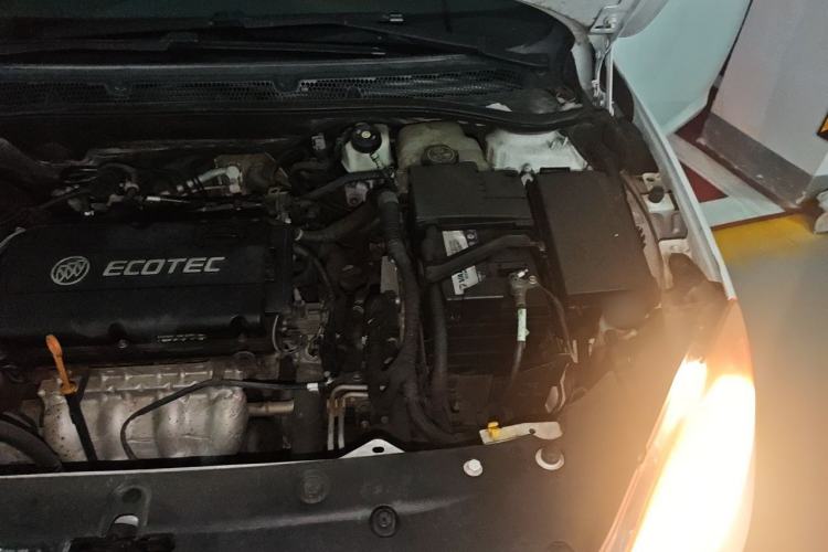 Used Buick GT 2014 XT 1.6L Automatic Fashion Edition Engine Bay Left