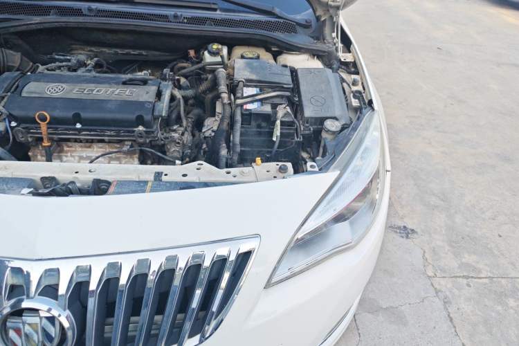Used Buick GT 2014 XT 1.6L Automatic Fashion Edition Engine Bay Left
