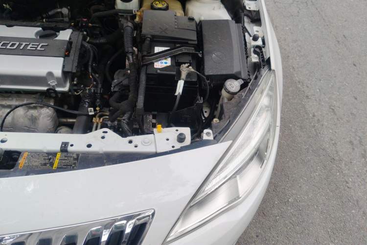 Used Buick GT 2014 XT 1.6L Automatic Fashion Edition Engine Bay Left
