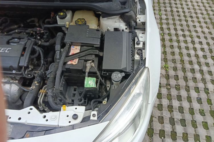 Used Buick GT 2014 XT 1.6L Automatic Fashion Edition Engine Bay Left