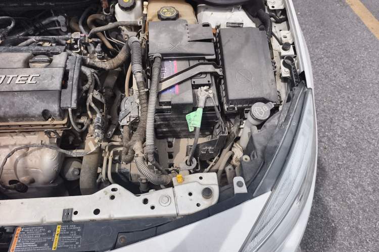 Used Buick GT 2014 XT 1.6L Automatic Fashion Edition Engine Bay Left
