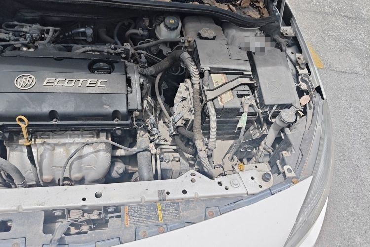 Used Buick GT 2014 XT 1.6L Automatic Fashion Edition Engine Bay Left