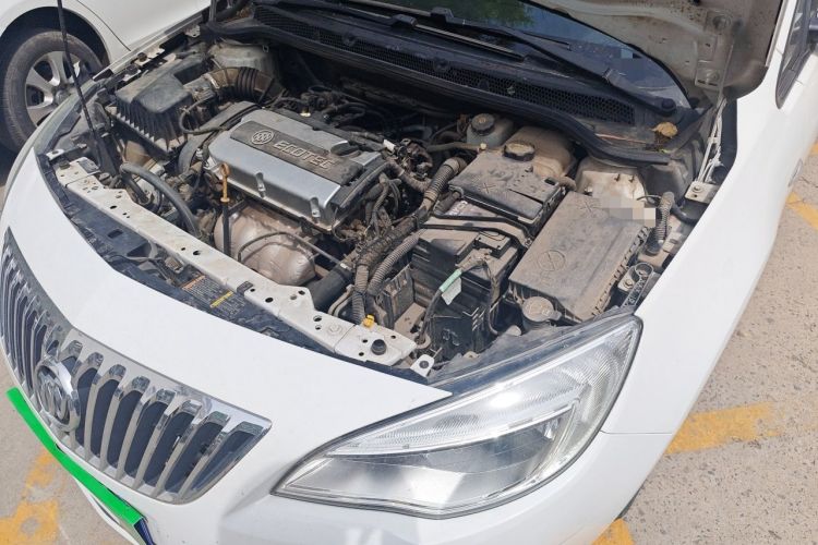 Used Buick GT 2014 XT 1.6L Automatic Fashion Edition Engine Bay Left