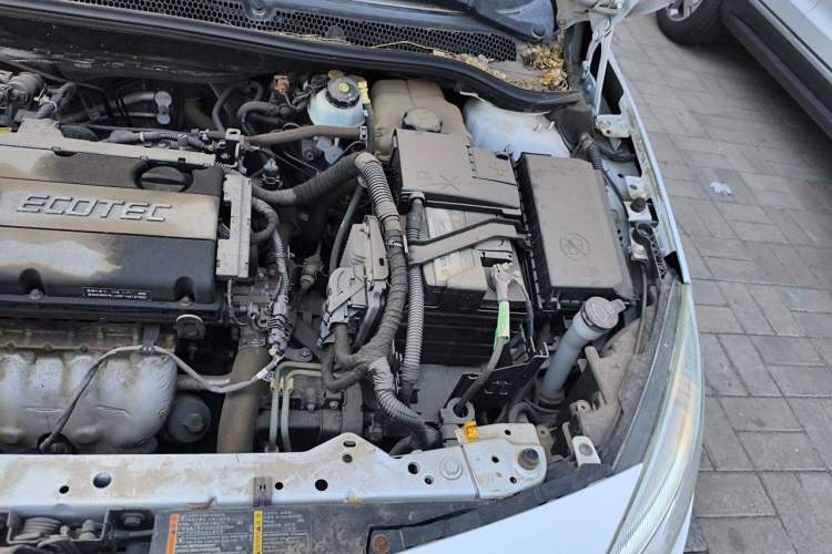 Used Buick GT 2014 XT 1.6L Automatic Fashion Edition Engine Bay Left