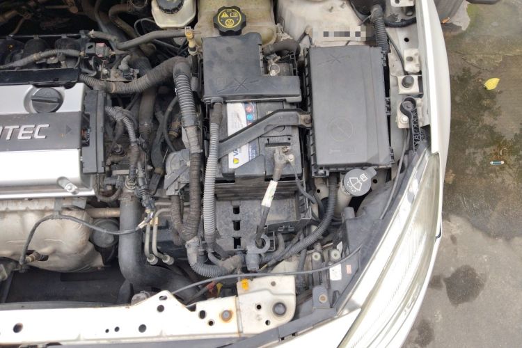 Used Buick GT 2014 XT 1.6L Automatic Fashion Edition Engine Bay Left
