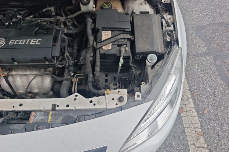 Used Buick GT 2014 XT 1.6L Automatic Fashion Edition Engine Bay Left