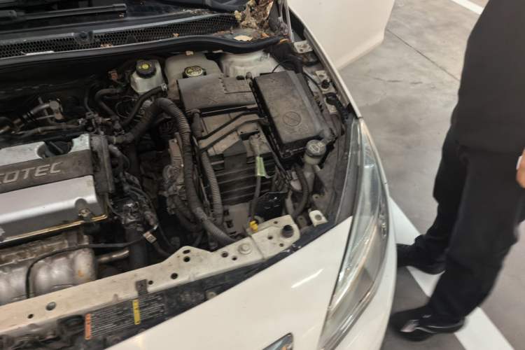 Used Buick GT 2014 XT 1.6L Manual Entry-Level Model Engine Bay Left