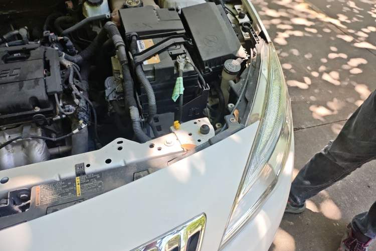 Used Buick GT 2014 XT 1.6L Manual Comfort Edition Engine Bay Left