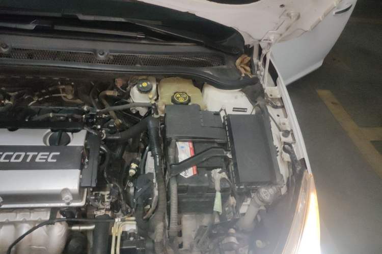 Used Buick GT 2014 XT 1.6L Automatic Fashion Edition Engine Bay Left