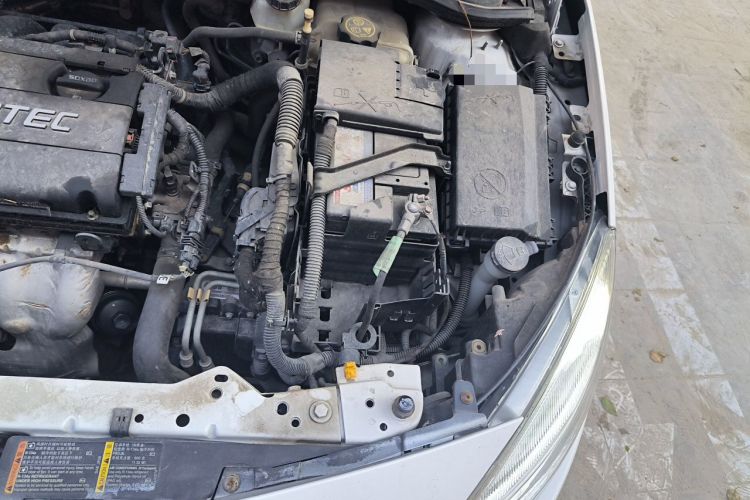 Used Buick GT 2014 XT 1.6L Automatic Fashion Edition Engine Bay Left