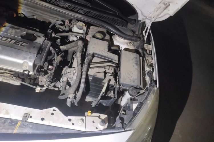 Used Buick GT 2014 XT 1.6L Automatic Fashion Edition Engine Bay Left