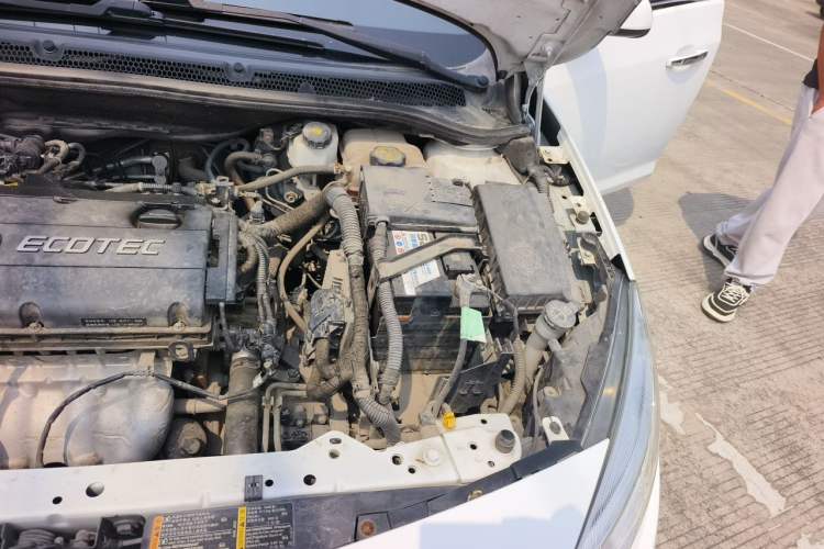 Used Buick GT 2014 XT 1.6L Automatic Fashion Edition Engine Bay Left