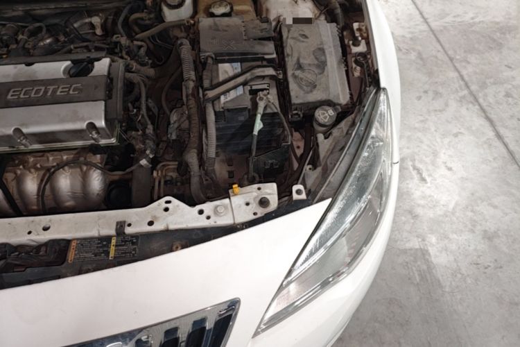 Used Buick GT 2014 XT 1.6L Automatic Fashion Edition Engine Bay Left