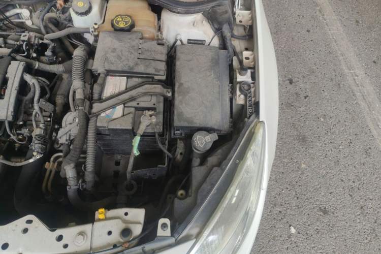 Used Buick GT 2014 XT 1.6L Automatic Fashion Edition Engine Bay Left