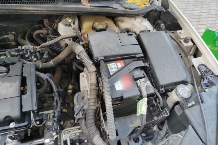 Used Buick GT 2014 XT 1.6L Automatic Comfort Edition Engine Bay Left