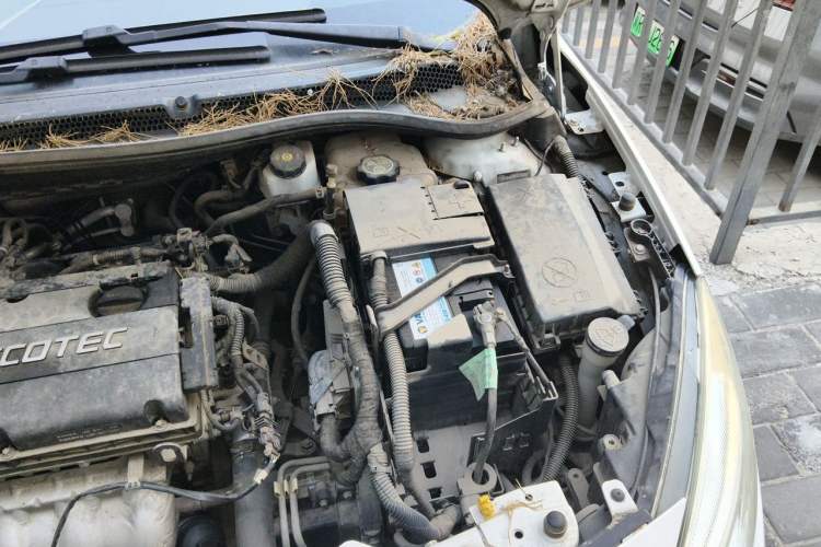 Used Buick GT 2014 XT 1.6L Automatic Fashion Edition Engine Bay Left