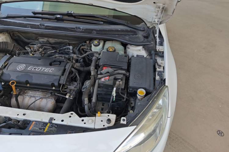 Used Buick GT 2014 XT 1.6L Manual Entry-Level Model Engine Bay Left