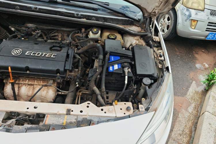Used Buick GT 2014 XT 1.6L Automatic Fashion Edition Engine Bay Left