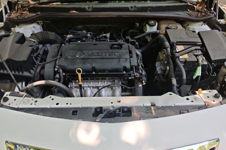 Used Buick GT 2014 XT 1.6L Manual Comfort Edition Engine Bay