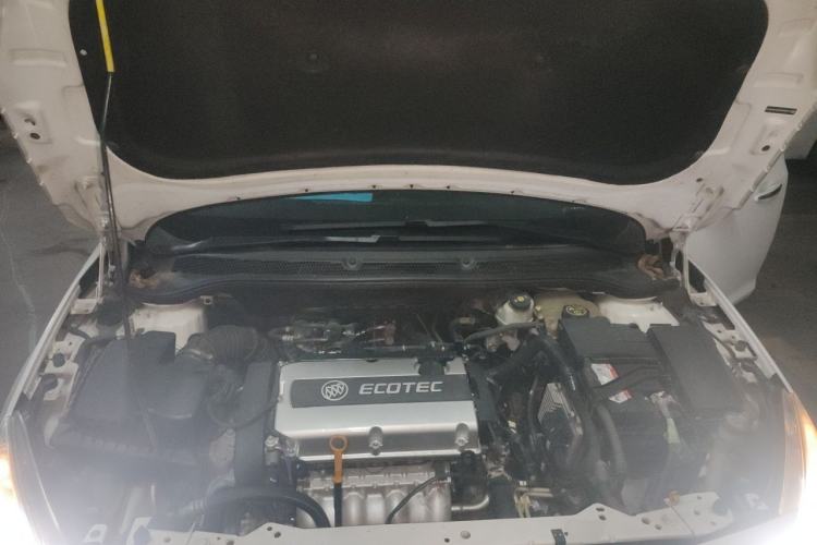 Used Buick GT 2014 XT 1.6L Automatic Fashion Edition Engine Bay
